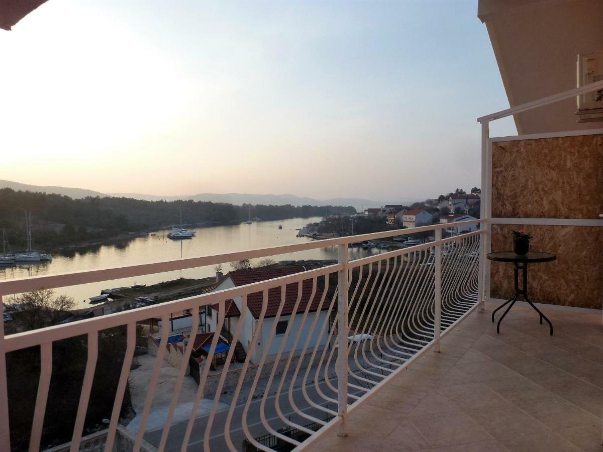 Apartmani Slavica 시베니크 외부 사진