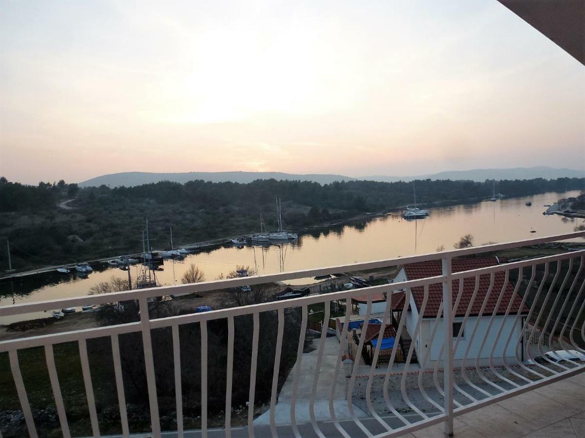 Apartmani Slavica 시베니크 외부 사진