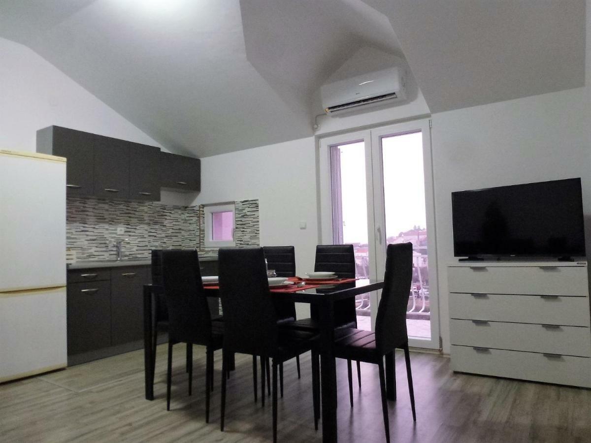 Apartmani Slavica 시베니크 외부 사진